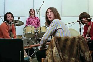 John Lennon, Paul McCartney, George Harrison e Ringo Starr nas sessões de gravação de 'Get Back'
