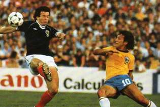Em 18 de junho de 1982, o Brasil vencia a Escócia, por 4 a 1