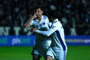 No turno da Série B, uruguaio Léo Pais fez um dos gols da vitória do Cruzeiro sobre o Operário por 2 a 1