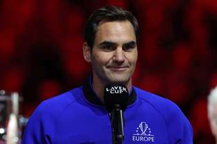 Roger Federer se despediu oficialmente do tênis neste domingo (25)