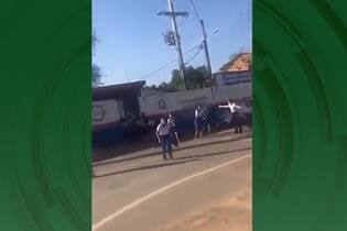 Vídeo registra o desespero de crianças em fuga durante tiroteio em escola na Bahia