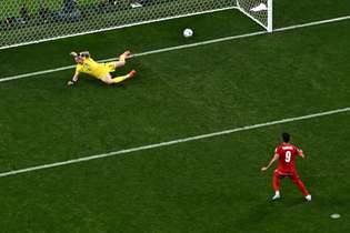 Atacante iraniano Taremi marcou os dois gols da seleção de seu país contra a Inglaterra