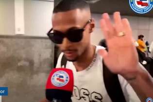 Ademir chegou em Salvador nesta quinta-feira (30) para assinar contrato com o Bahia