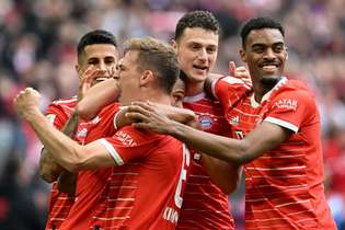 Goleada mantém o Bayern de Munique na liderança da Bundesliga