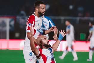 Zé Wallisson, ex-Atlético, fez o gol da vitória da equipe cearense no Paraguai