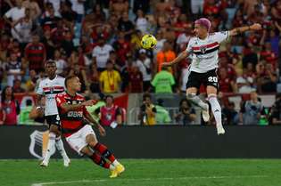 São Paulo tem a vantagem de ter vencido o jogo de ida por 1 a 0