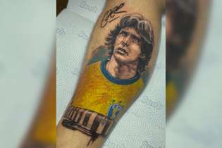 Fã italiano tatuou imagens Éder Aleixo e Arena MRV