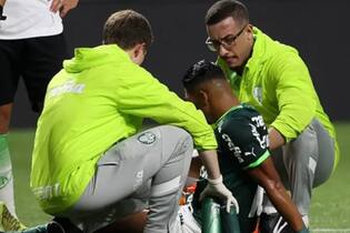 Rony fraturou o braço durante o confronto entre Palmeiras e América
