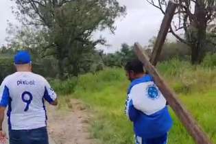 Expedito Donizete cumpriu um trecho de seis quilômetros carregando cruz que pesa mais de 20 quilos