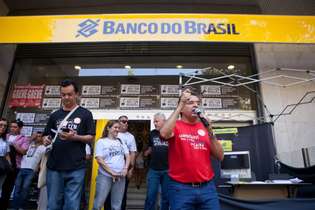ECONOMIA . BELO HORIZONTE , MG

Bancarios decretam greve nacional dos bancos

FOTO: LINCON ZARBIETTI / O TEMPO / 07.10.2015