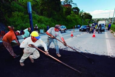 Recapeamento Projeto Caminhos de Minas, responsável pela pavimentação no interior, foi excluído da peça orçamentária de 2016