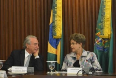  Após quase um mês do afastamento da presidente Dilma, a maioria dos brasileiros considera que o desempenho do governo Temer está igual ao da petista
