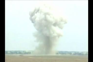 Pentágono divulga vídeo do lançamento da 'mãe de todas as bombas'