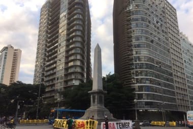 Manifestação contra Temer já ocupa quarteirão fechado da praça Sete