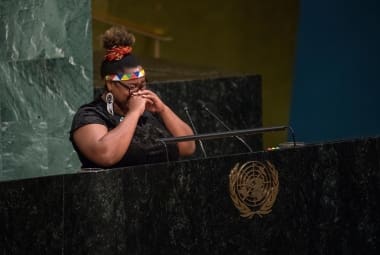 A sul-africana Grizelda Grootboom durante discurso na ONU