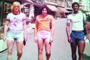 Mariano (à esquerda) e os colegas Valdo e Wanderlei em excursão na década de 70