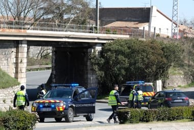 Pelo menos três mortos em suposto ataque terrorista na França