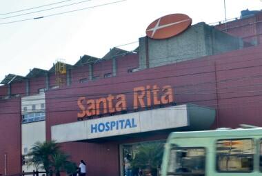 Médico baleado e vítima de atropelamento foram levadas para o Hospital Santa Rita 