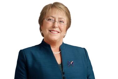A presidente Michelle Bachelet, torturada pela ditadura e cujo o pais morreu em 1974 vítima de agentes do regime Pinochet, se juntou a esse pedido