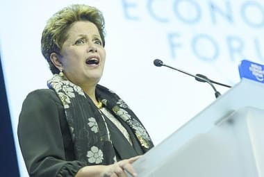 
Dilma passou em Portugal após participar de fórum na Suíça