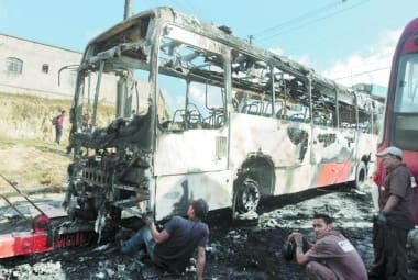 Em 2014, seis ônibus foram depredados na região metropolitana