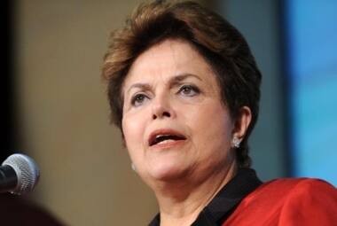   Após fazer 32 vetos, a presidente Dilma Rousseff sancionou a LDO (Lei de Diretrizes Orçamentárias) de 2015