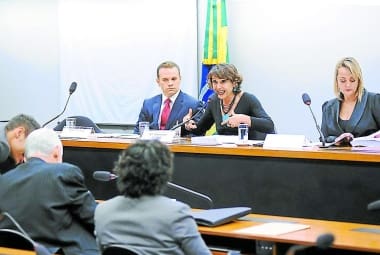 Paralelo. Enquanto CPI da Petrobras ganha manchetes, deputados avançam “em silêncio” nas investigações da exploração sexual infantil