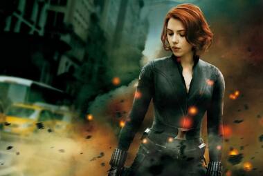Cotada para estrelar um filme solo, Scarlett Johansson interpreta a Viúva Negra de "Os Vingadores"