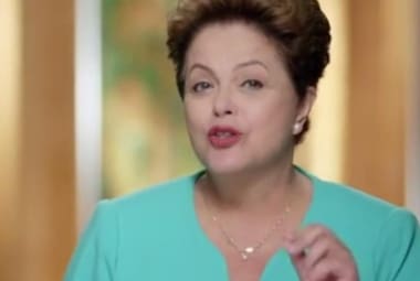 Dilma diz que oposição usa caso Petrobras para dar 'golpe' no país