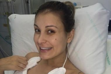 Andressa Urach durante primeira internação, no Hospital Conceição