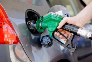 No mês, a gasolina acumula queda de preços de 2,5%, de acordo com tabela divulgada pela Petrobras