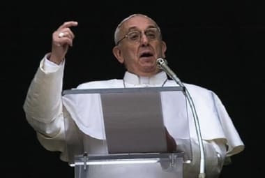 Vaticano condena sacerdote acusado de pedofilia a cinco anos de prisão