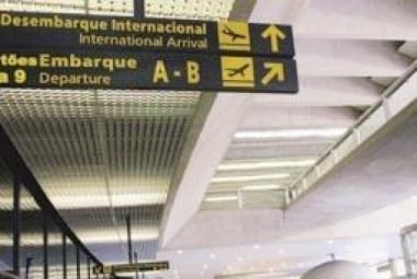 A Anac reajustou em 3,672% várias tarifas cobradas nos aeroportos de Confins (MG) e Galeão (RJ)