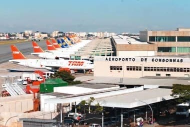 De acordo com o presidente do Sindicato Nacional dos Aeroportuários, Francisco Lemos, cerca de 80% da categoria, na capital paulista, aderiram à greve