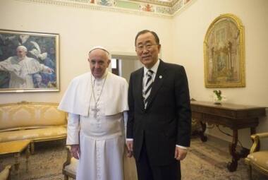 Papa Francisco e secretário-geral da ONU Ban Ki-moon se encontraram nesta terça-feira (28) para conversarem sobre meio ambiente