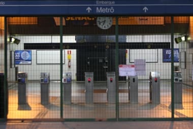 Na sexta-feira, o metrô ficou o dia todo fechado